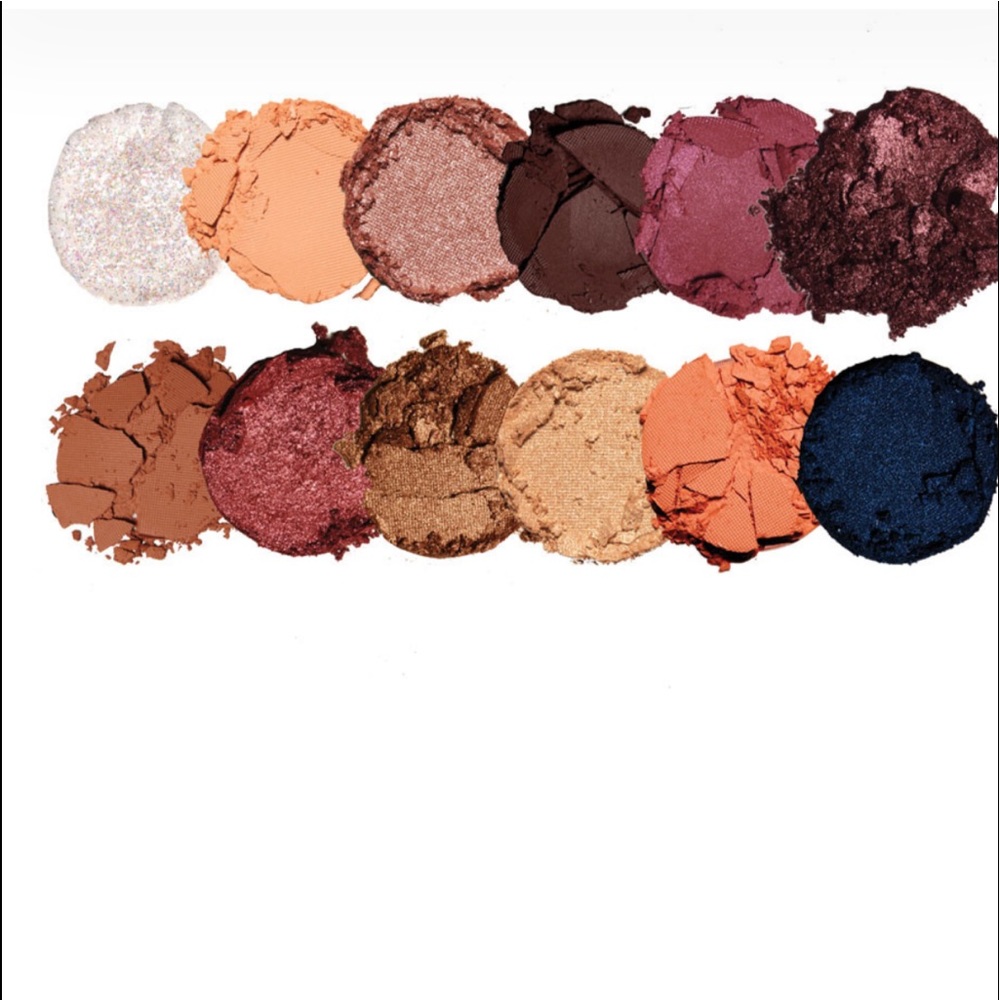 PUR Out Of The Blue Light Up Eyeshadow Palette - Picture 5 of 9